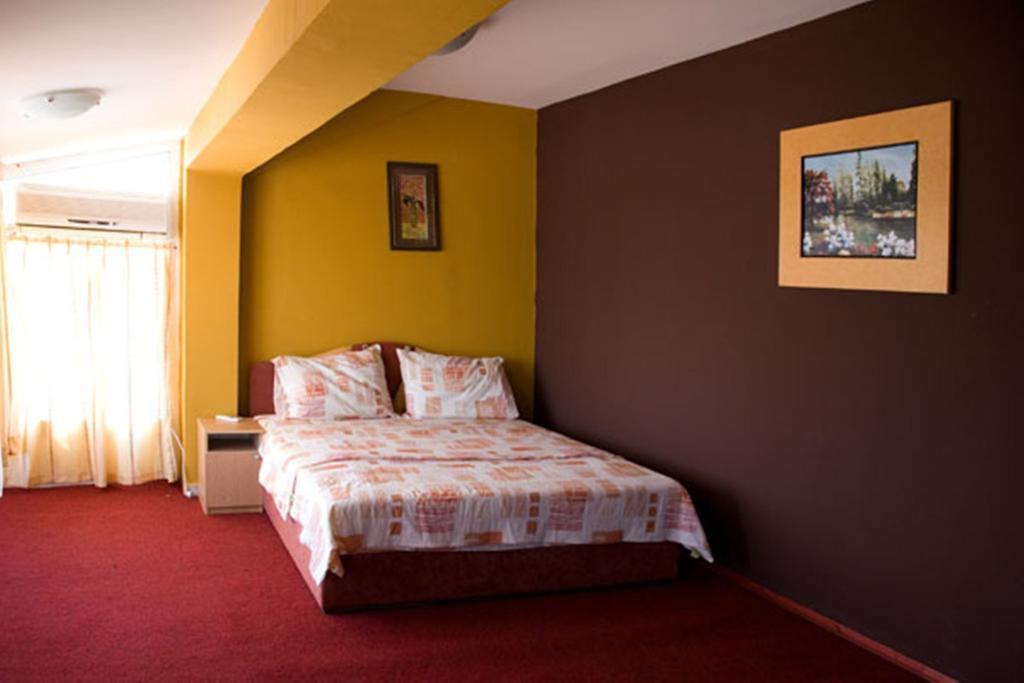 Hotel Uni Palas II Kavadar Oda fotoğraf